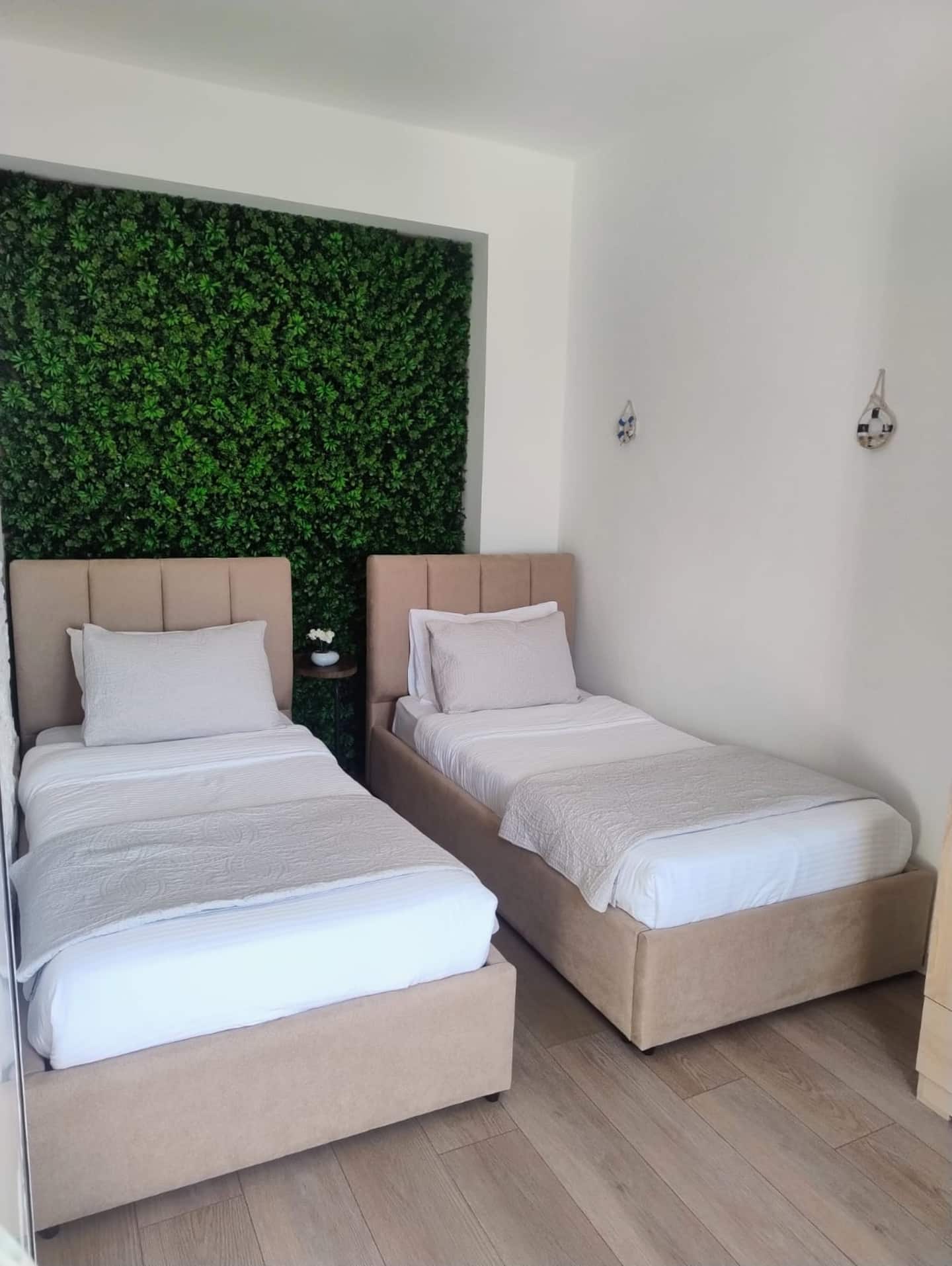 Vila Kurti bedroom with garden view